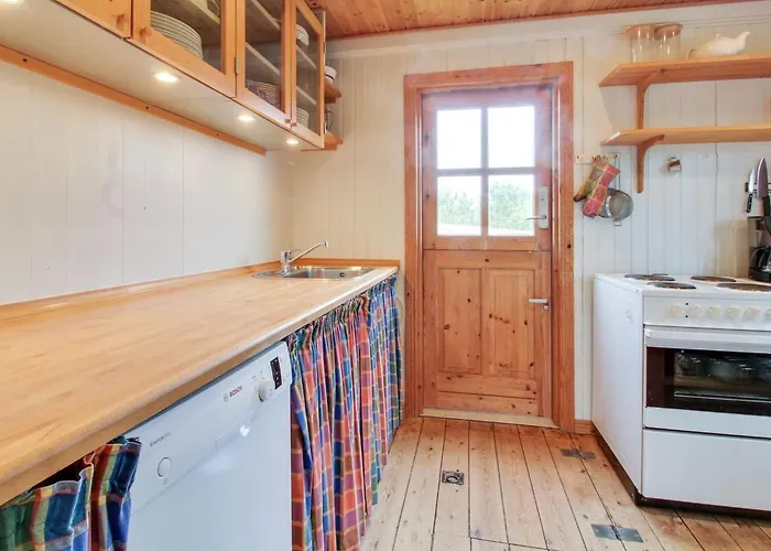 Jon - 400m From The Sea By Interhome